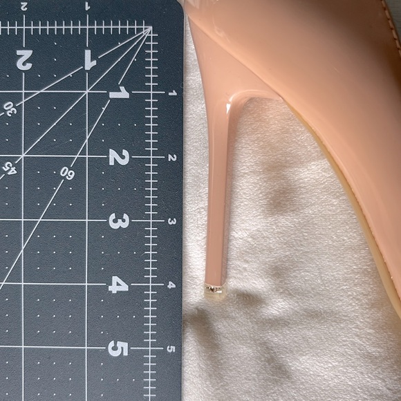 NWOT Nude Patent Heels - Picture 4 of 4